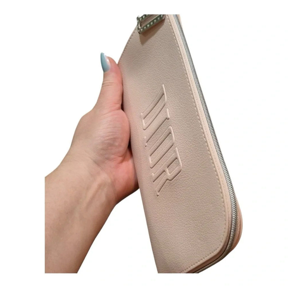 🚫SOLD🚫✨💎NEW💎✨ DIOR BEAUTY BAG/CLUTCH WITH CHARM AND GIFT BAG! - Picture 3 of 6